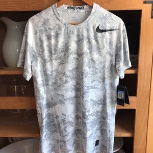 NWT Nike Men's Pro Hypercool Camo-Print Top